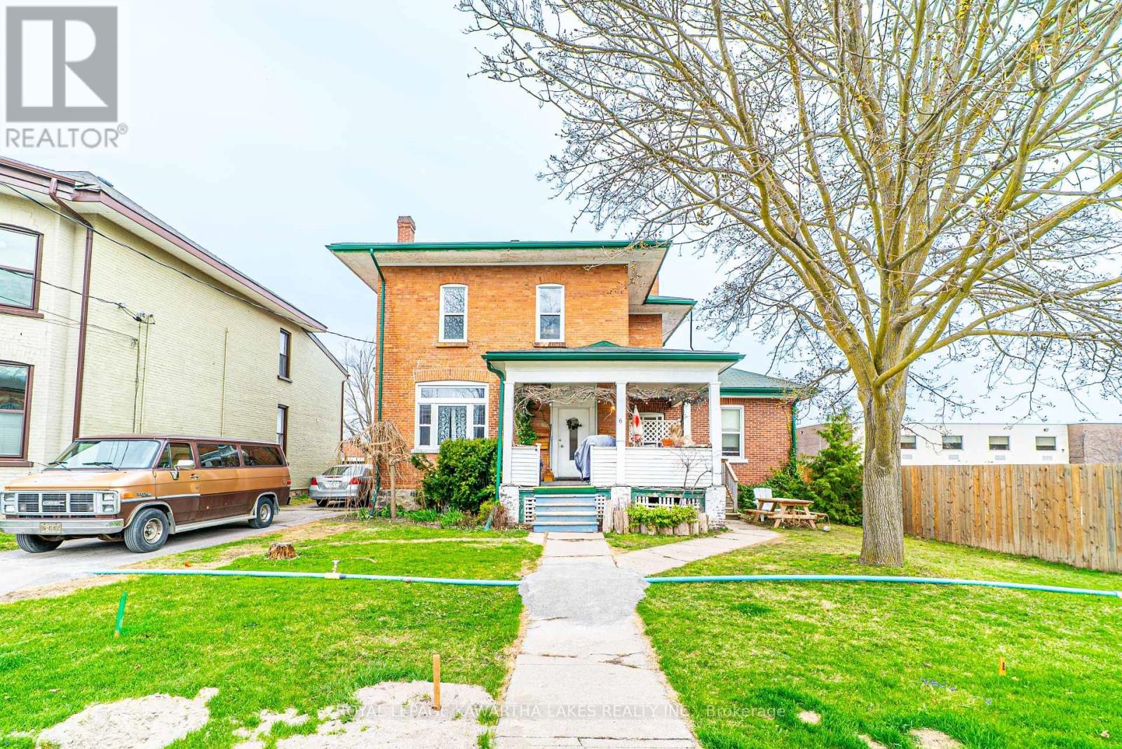 6 GLENELG STREET W, kawartha lakes (lindsay), Ontario