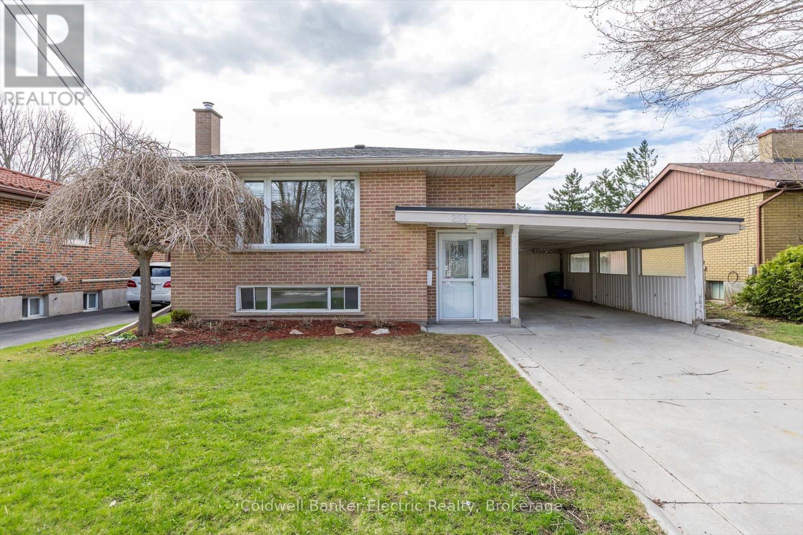 299 BELLEVUE STREET, peterborough north (south), Ontario