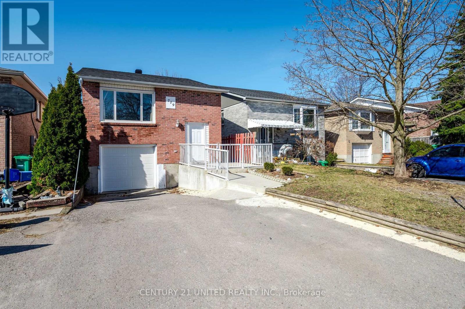 719 MOUNTAIN ASH ROAD, peterborough south (west), Ontario
