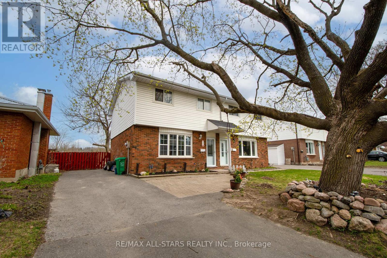 39A SPRINGBROOK DRIVE, peterborough west (central), Ontario