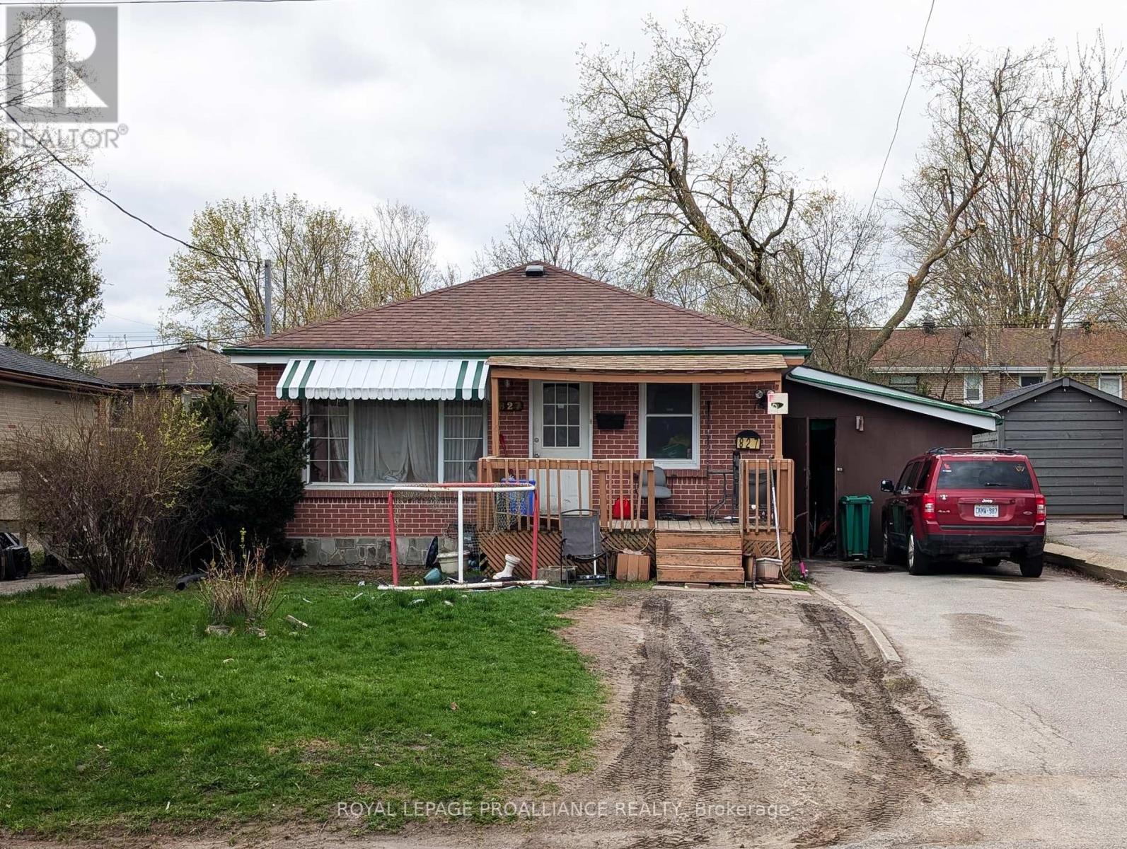 827 BROOKDALE CRESCENT, peterborough (northcrest), Ontario