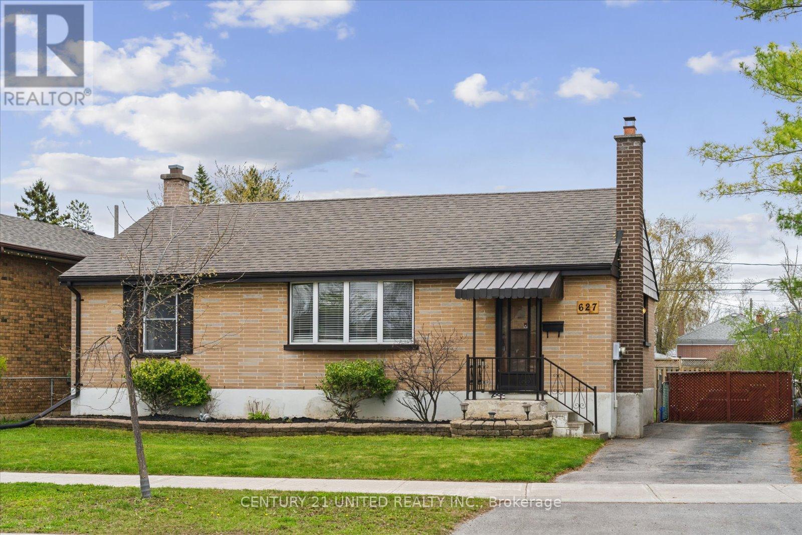 627 BELLAIRE STREET, peterborough south (west), Ontario