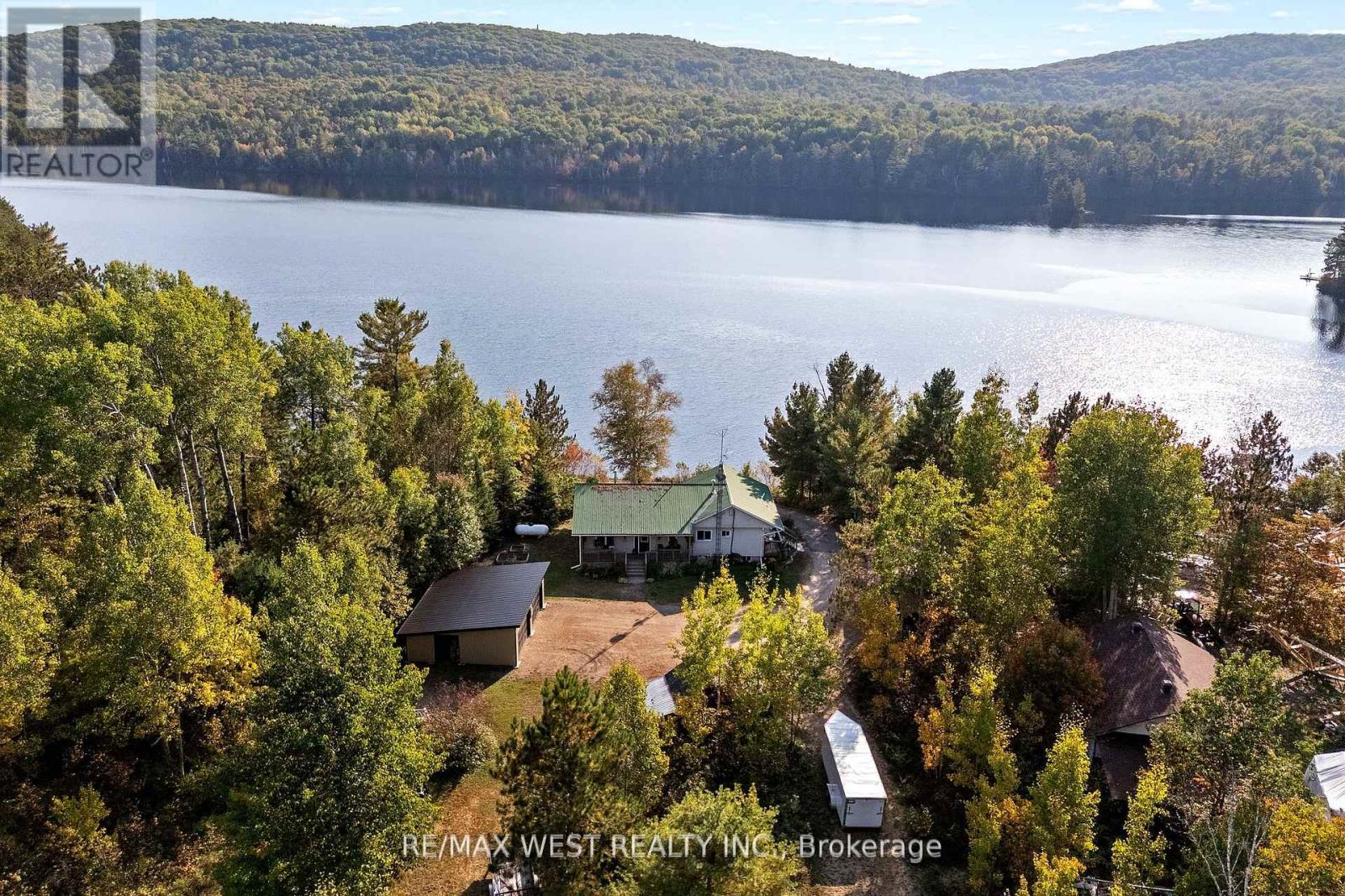 558 MCCAULEY LAKE ROAD, south algonquin, Ontario