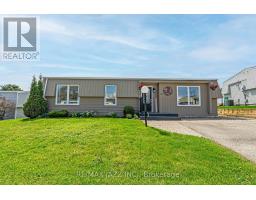 15 BLUFFS ROAD, clarington (bowmanville), Ontario
