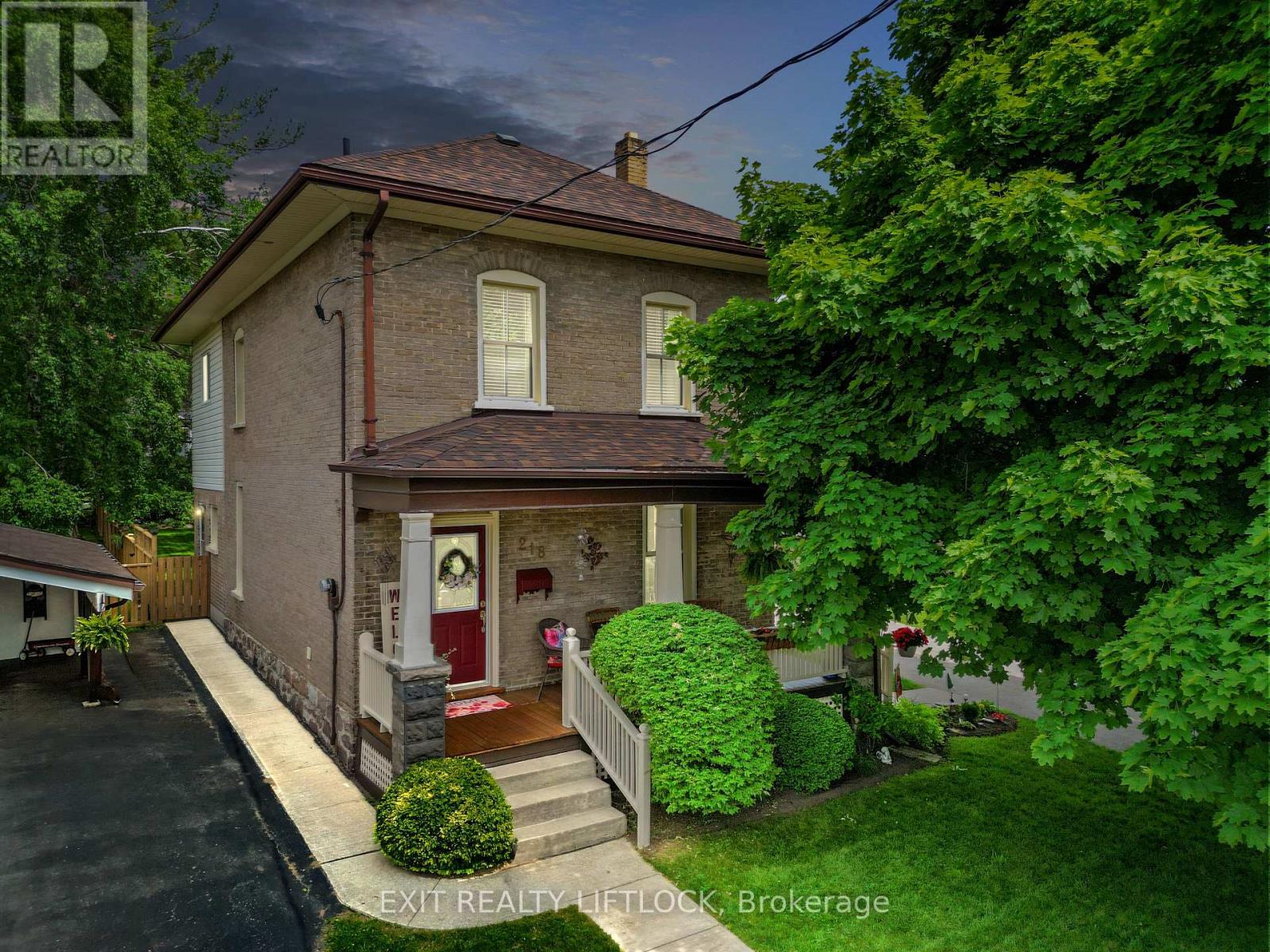 218 LEE STREET, peterborough north (south), Ontario