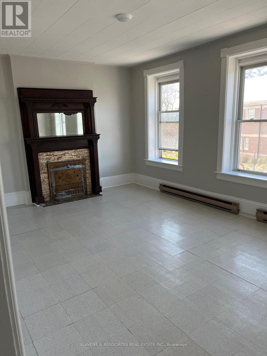5 - 15 KING AVENUE W, clarington (newcastle), Ontario
