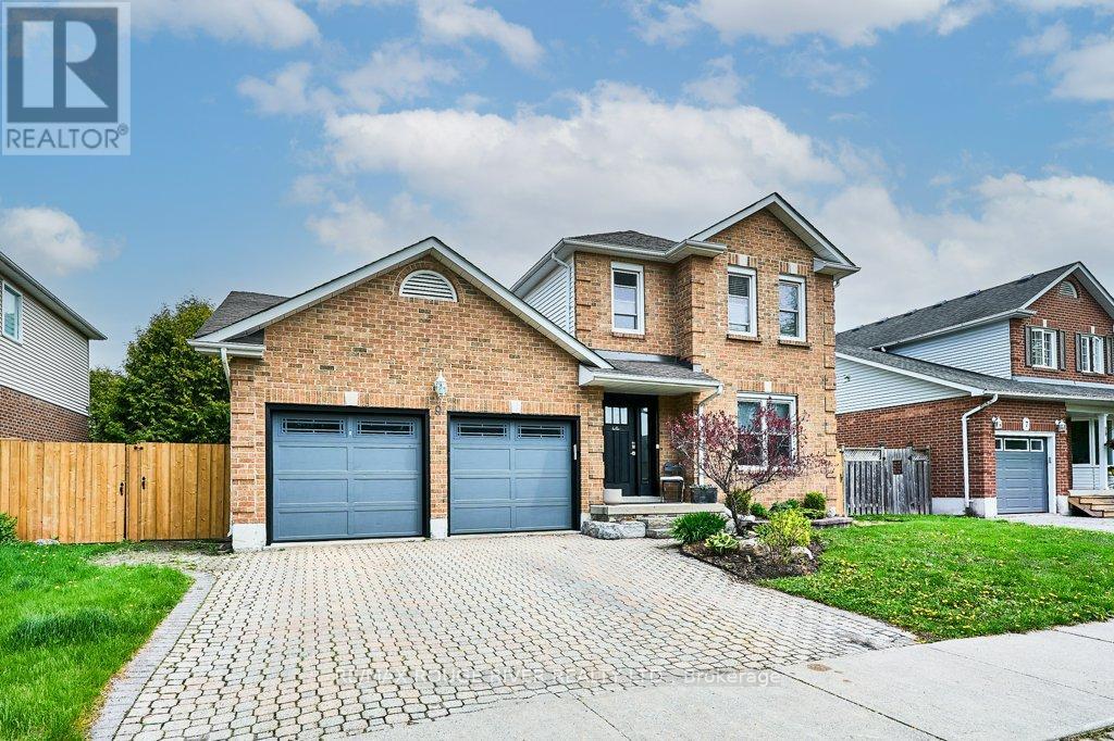 9 CHESTER LANE, clarington (newcastle), Ontario