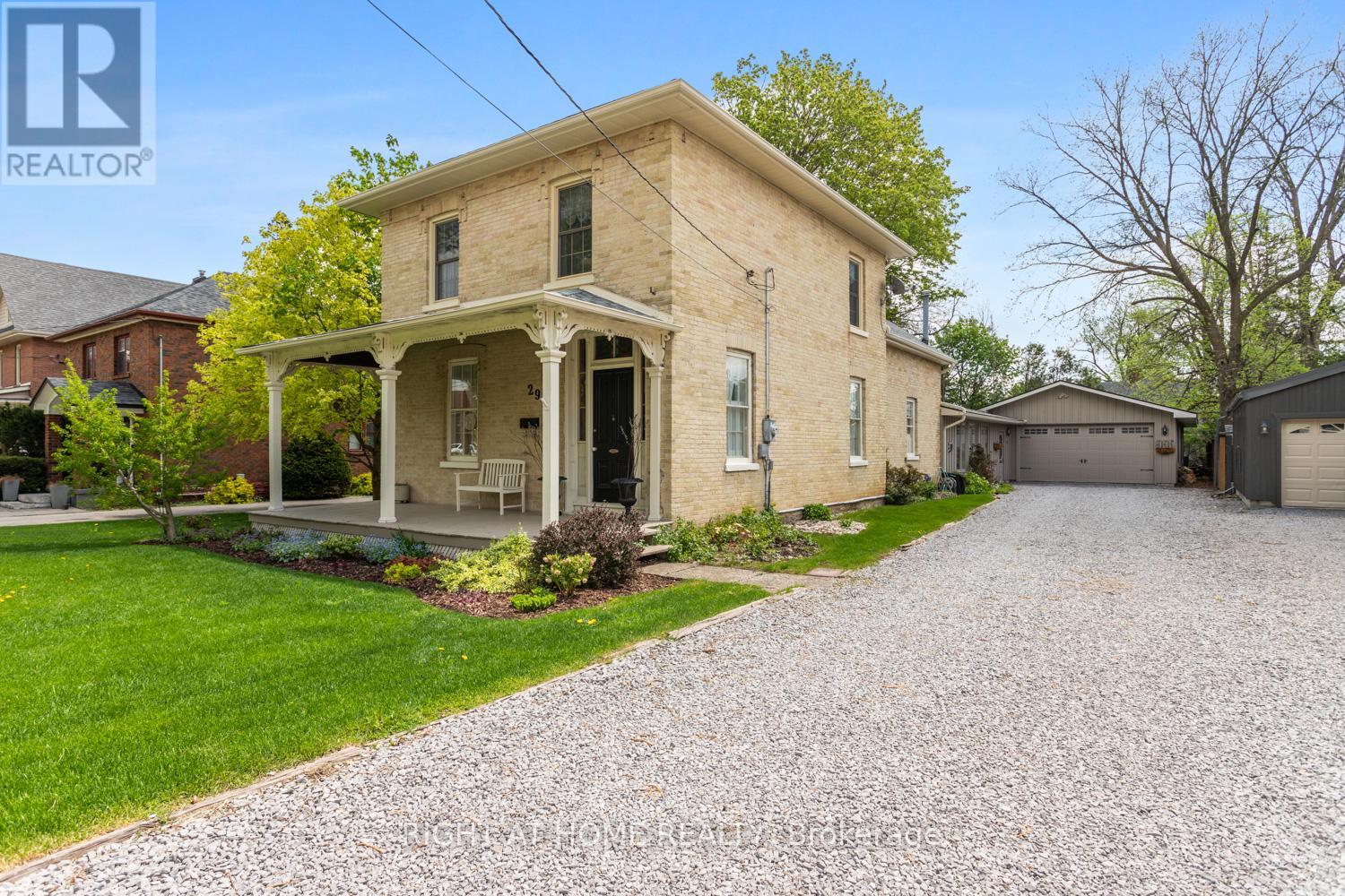 29 REGENT STREET, kawartha lakes (lindsay), Ontario