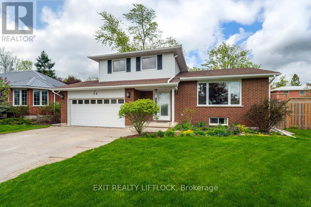 38 CLEARVIEW COURT, peterborough west (central), Ontario
