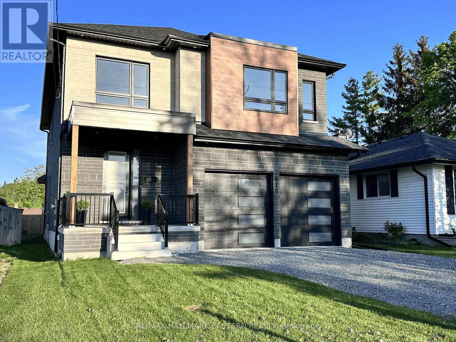 678 OTONABEE DRIVE, peterborough south (east), Ontario
