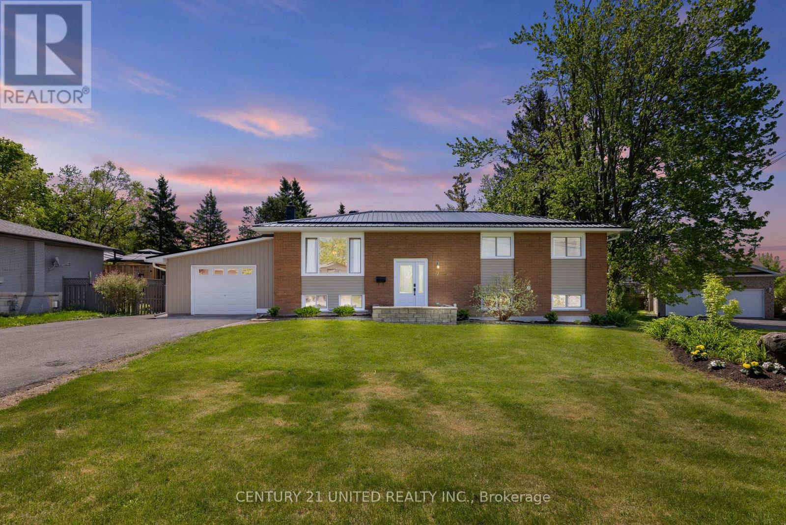 7 HILLSIDE DRIVE, kawartha lakes (lindsay), Ontario