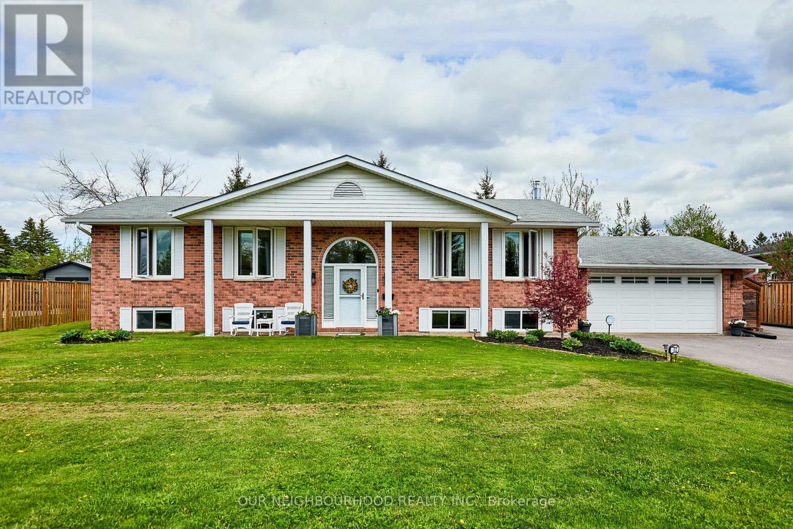 32 BLUE WATER AVENUE, kawartha lakes (fenelon), Ontario