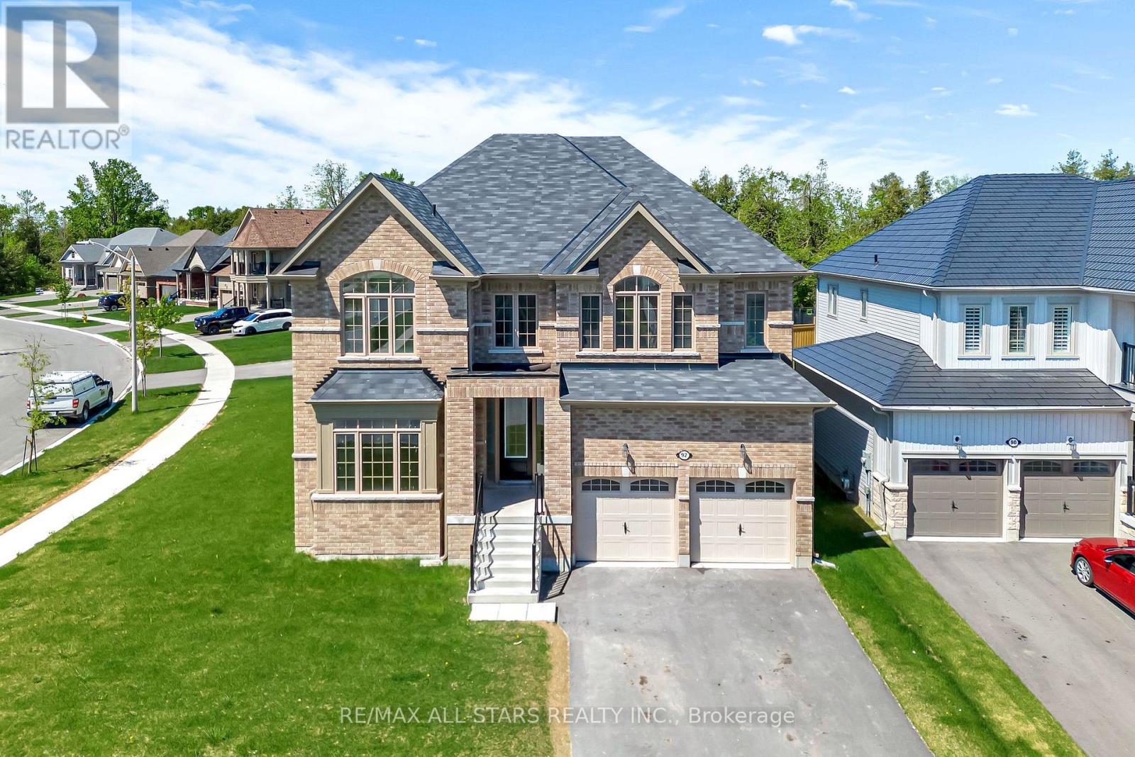 92 HENNESSEY CRESCENT, kawartha lakes (lindsay), Ontario