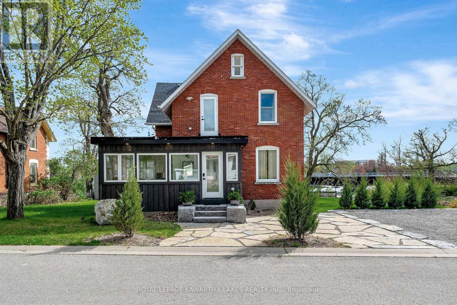 45 OAK STREET, kawartha lakes (fenelon falls), Ontario