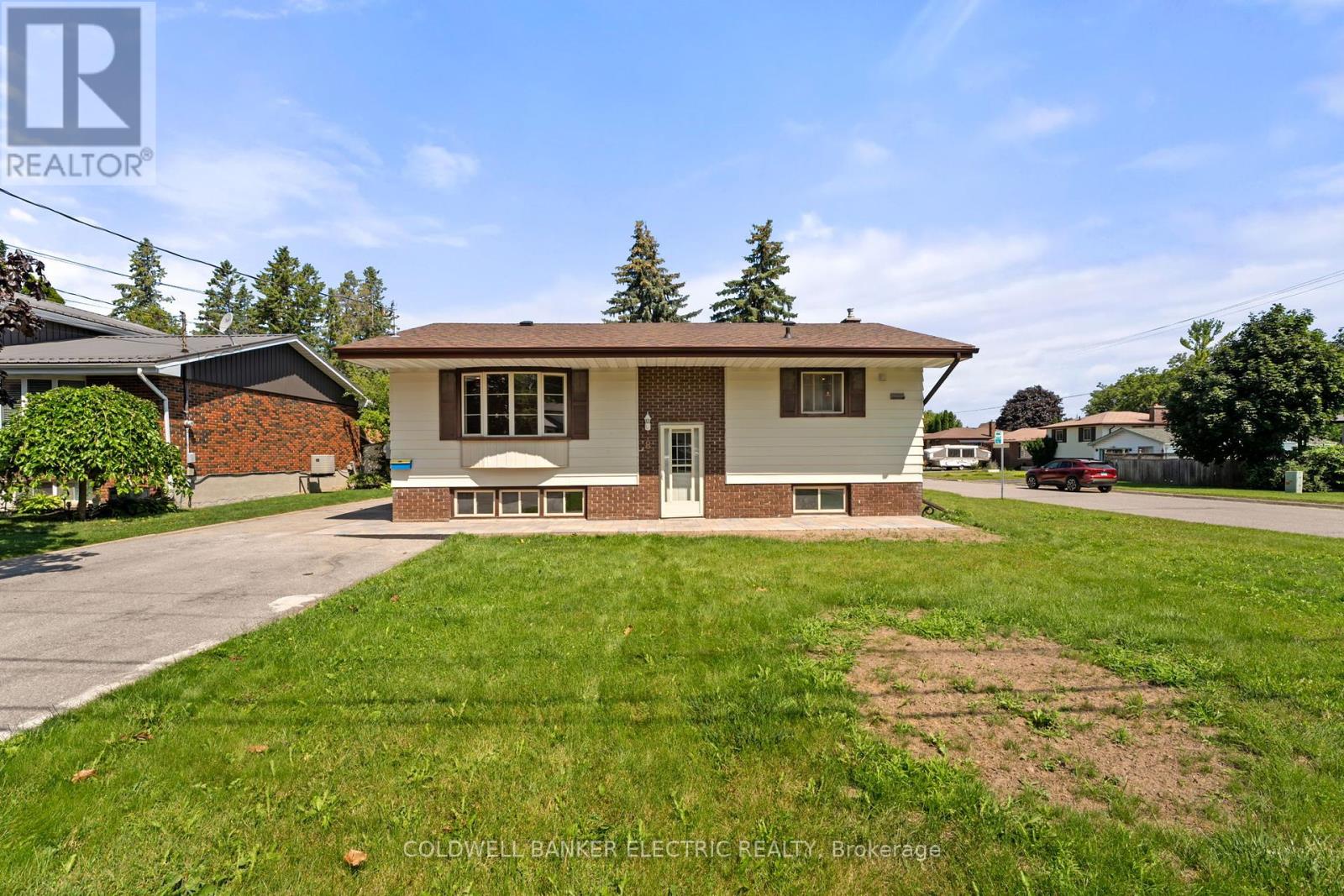 8B POTTINGER STREET, kawartha lakes (lindsay), Ontario