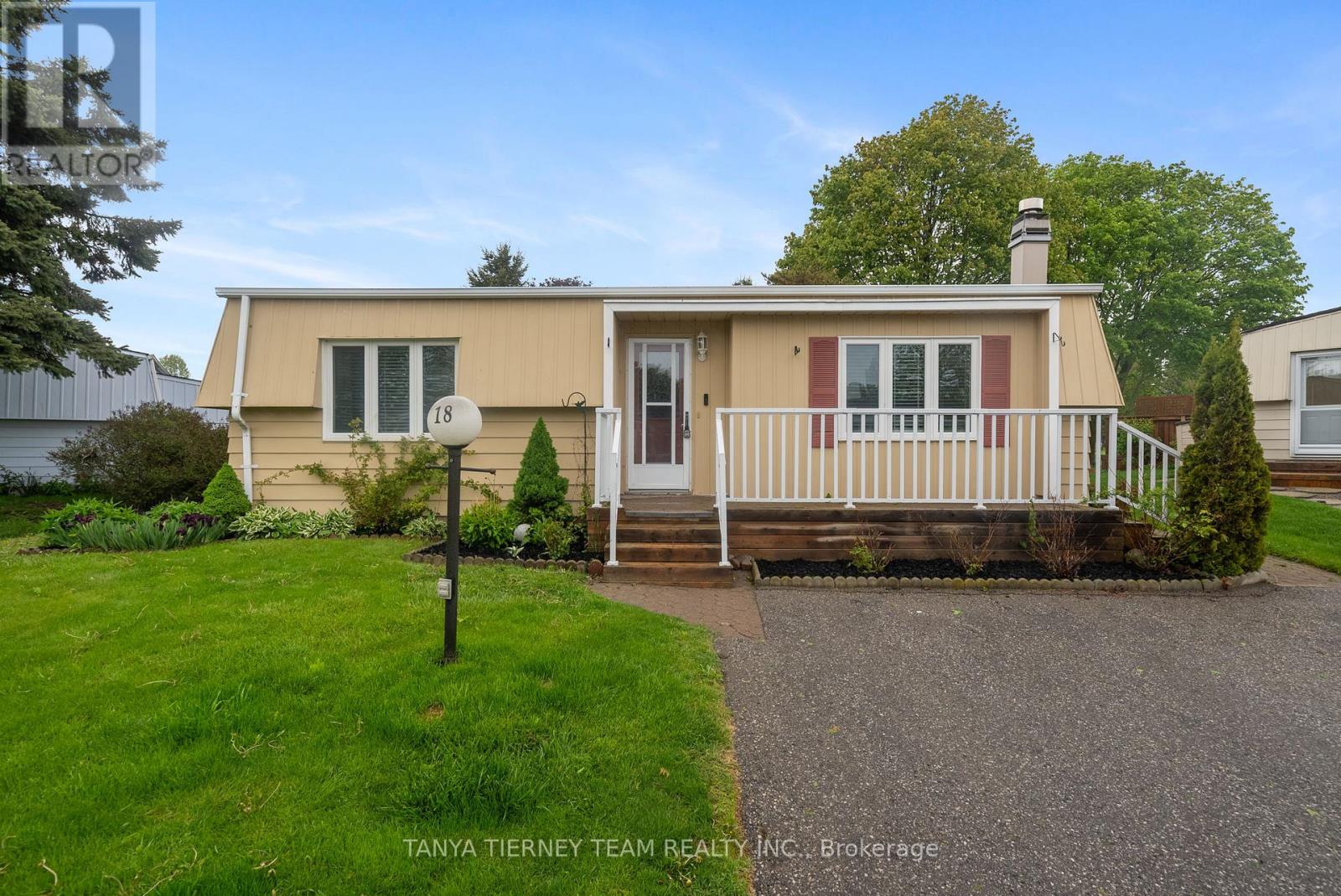 18 THE COVE ROAD, clarington (newcastle), Ontario