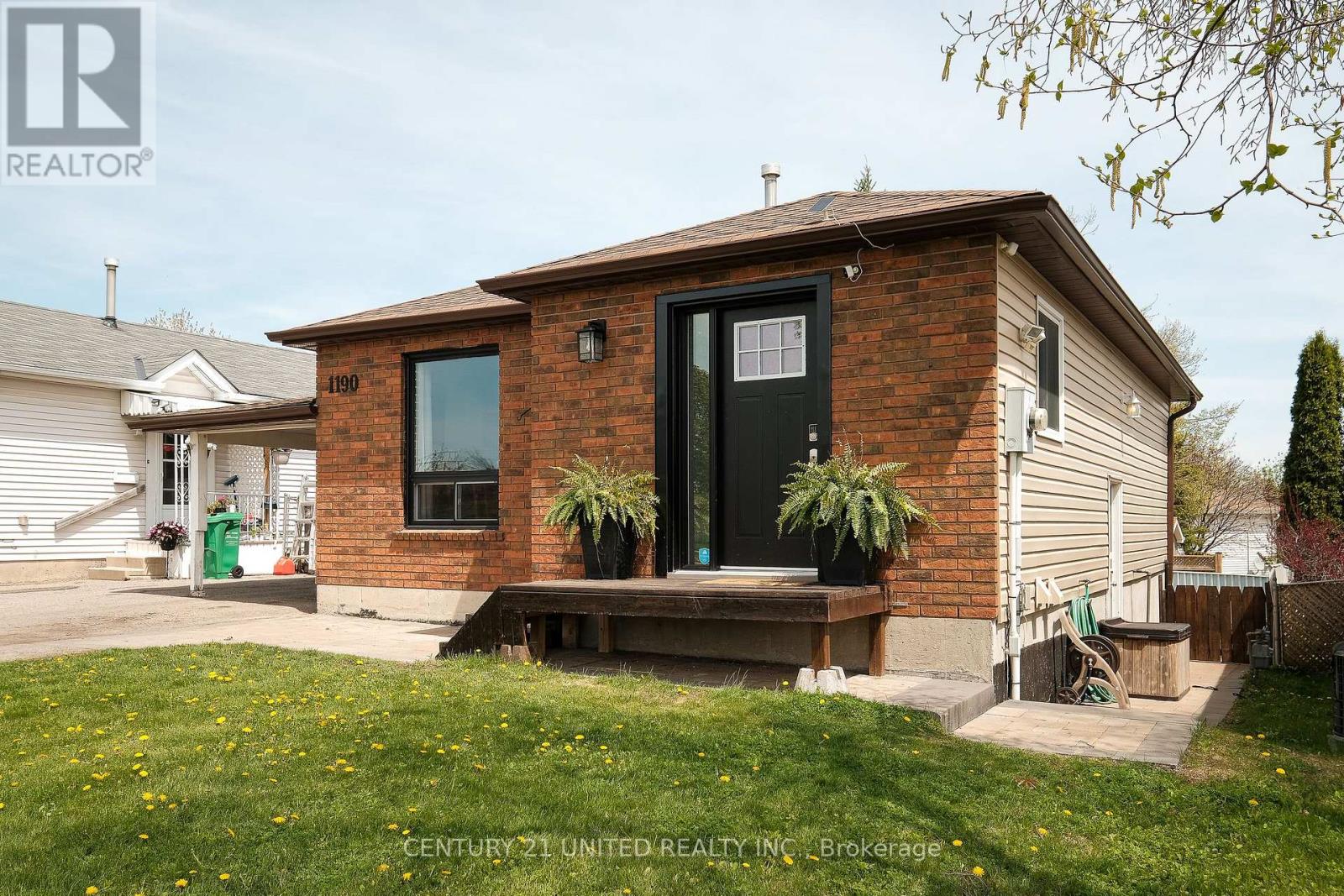 1190 NEPTUNE STREET, peterborough north (north), Ontario