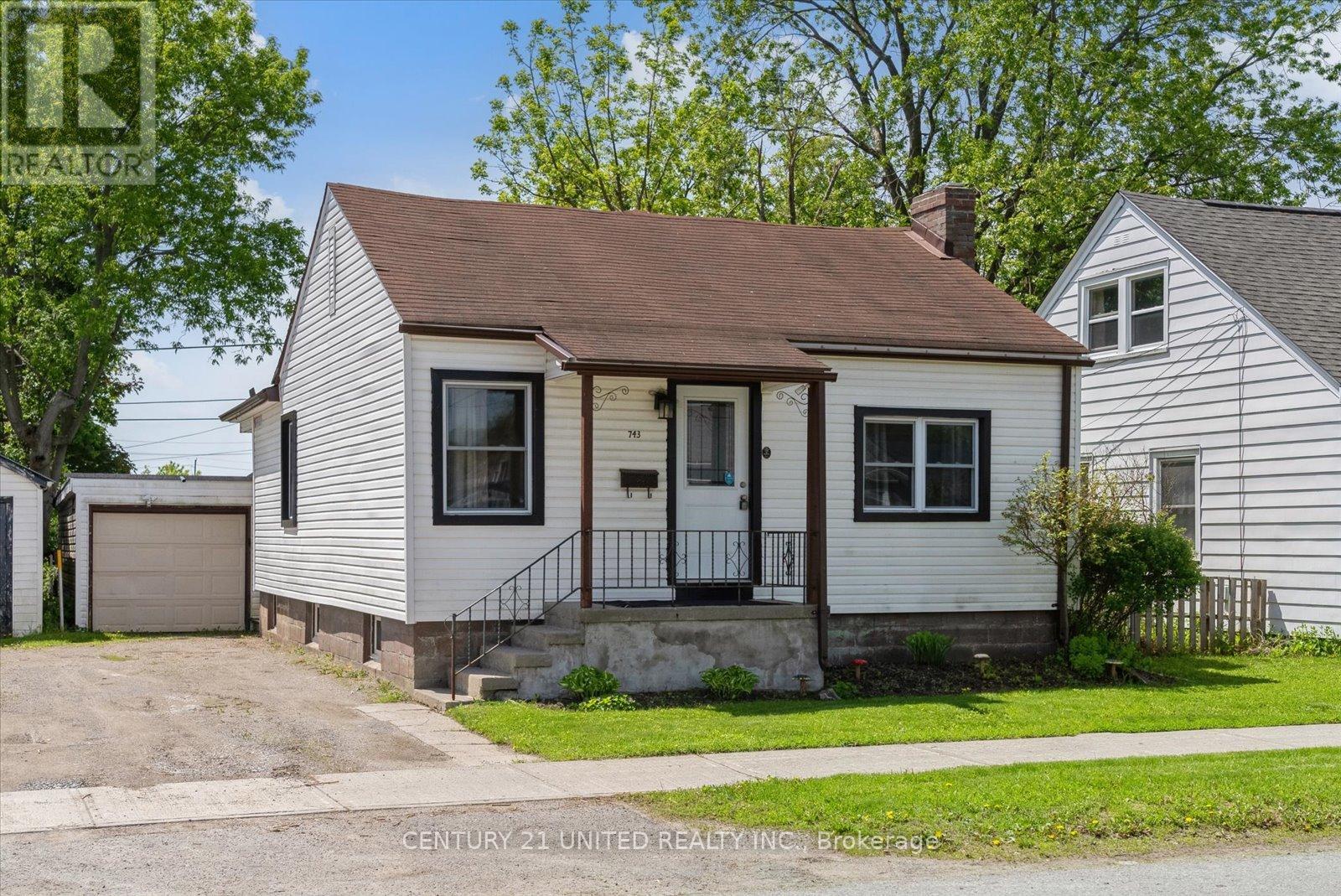 743 ST MARYS STREET, peterborough central (south), Ontario
