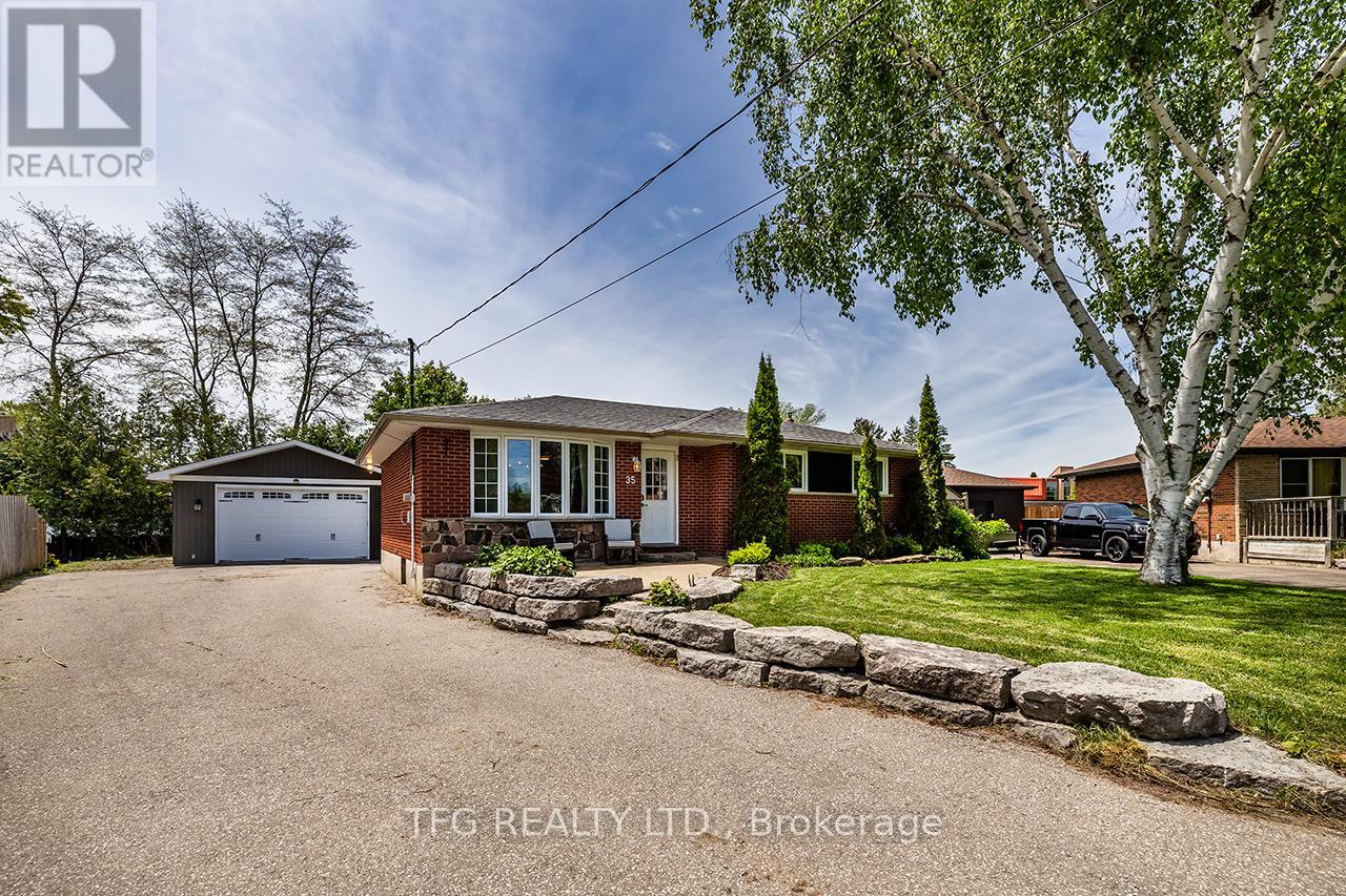 35 OATLEY COURT, clarington (newcastle), Ontario