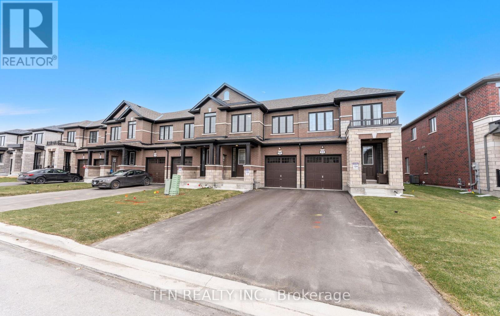 15 KEENAN STREET, kawartha lakes (lindsay), Ontario
