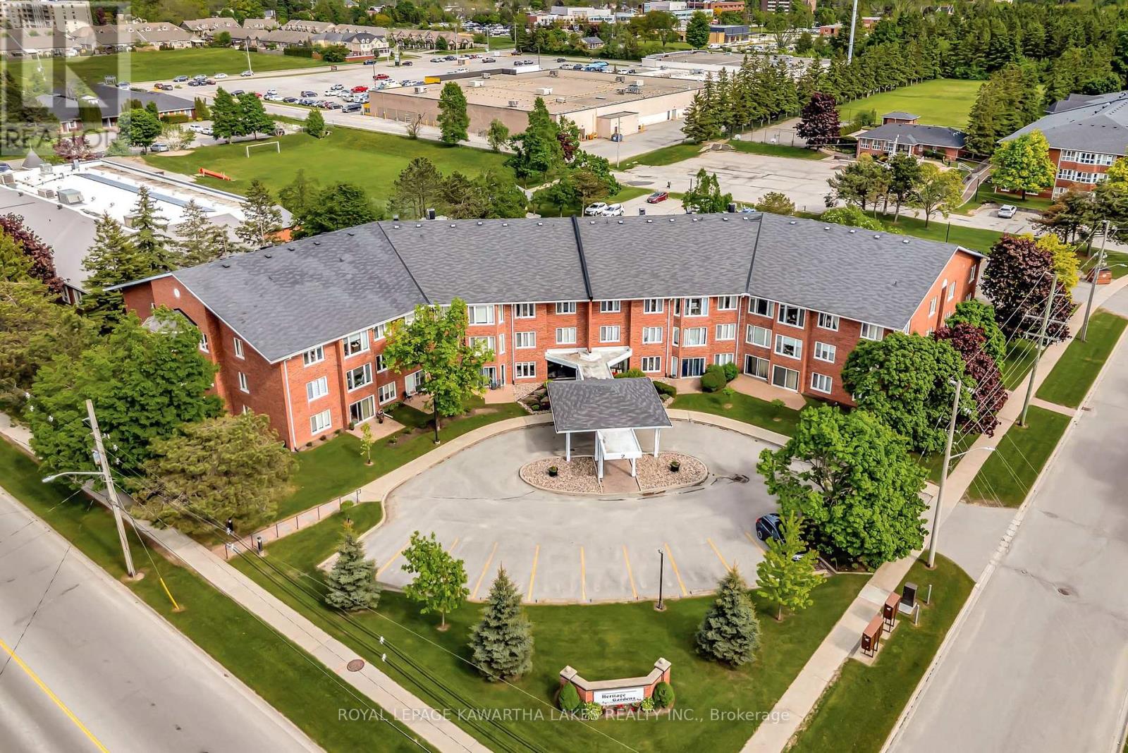 303 - 2 HERITAGE WAY, kawartha lakes (lindsay), Ontario