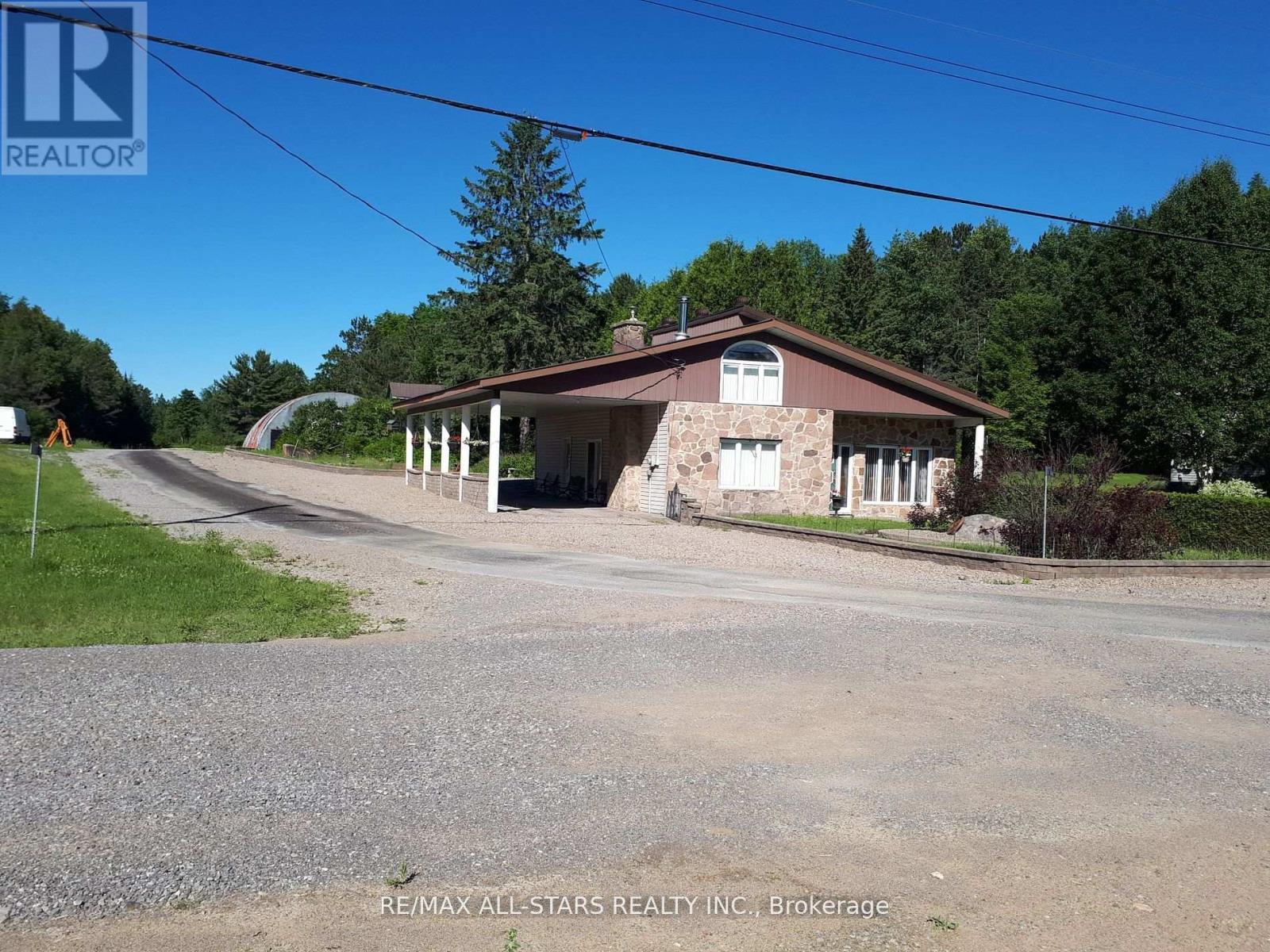 1007 DEWEY STREET, highlands east (glamorgan), Ontario