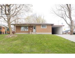 2 MAPLE CRESCENT, kawartha lakes (lindsay), Ontario