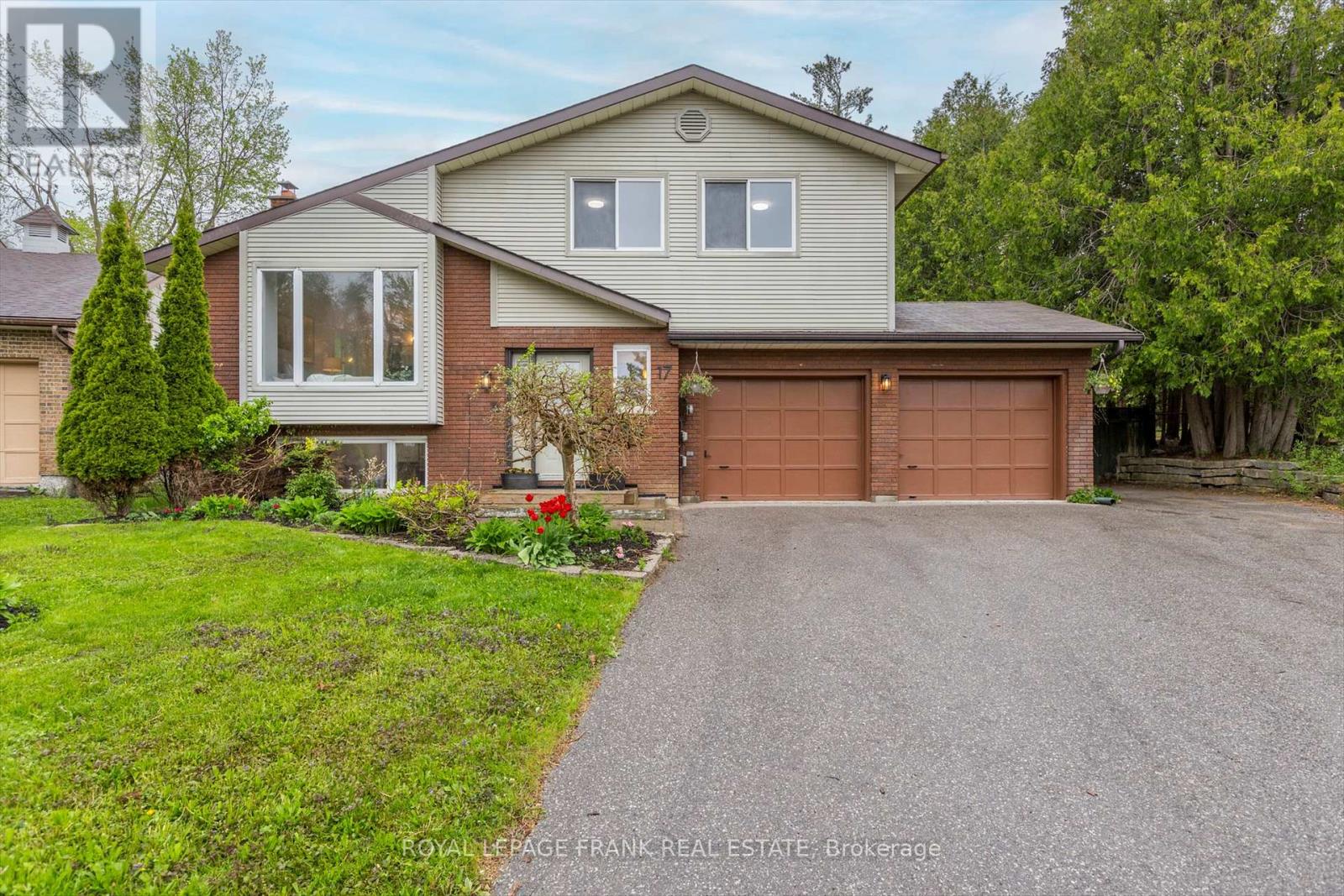17 CLAUDETTE COURT, peterborough west (north), Ontario