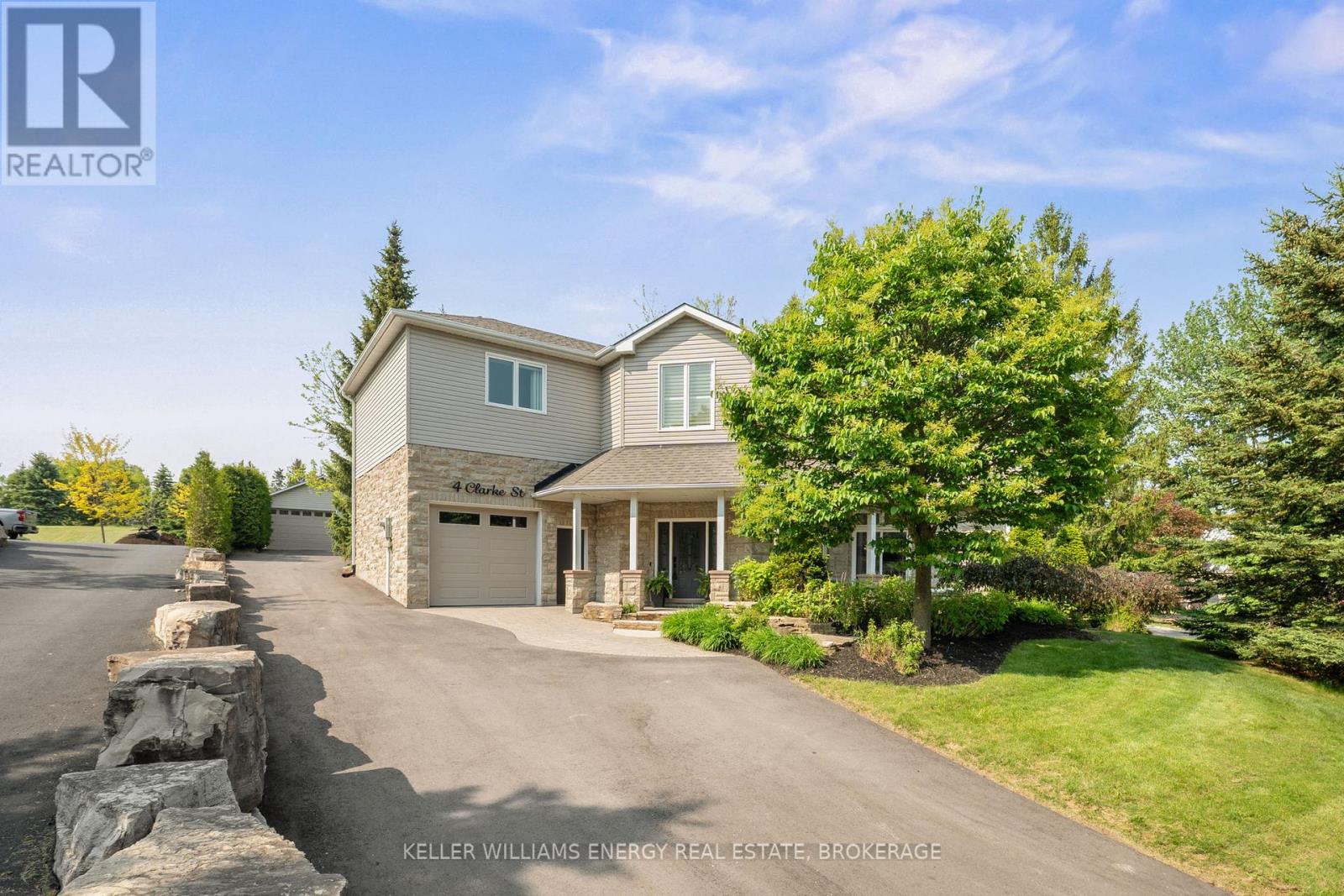 4 CLARKE STREET, clarington (bowmanville), Ontario