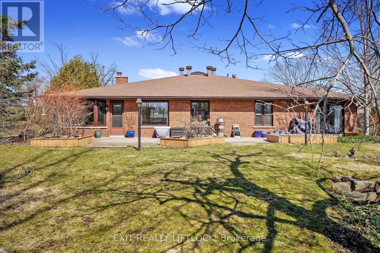 111 - 200 EAST STREET S, kawartha lakes (bobcaygeon), Ontario