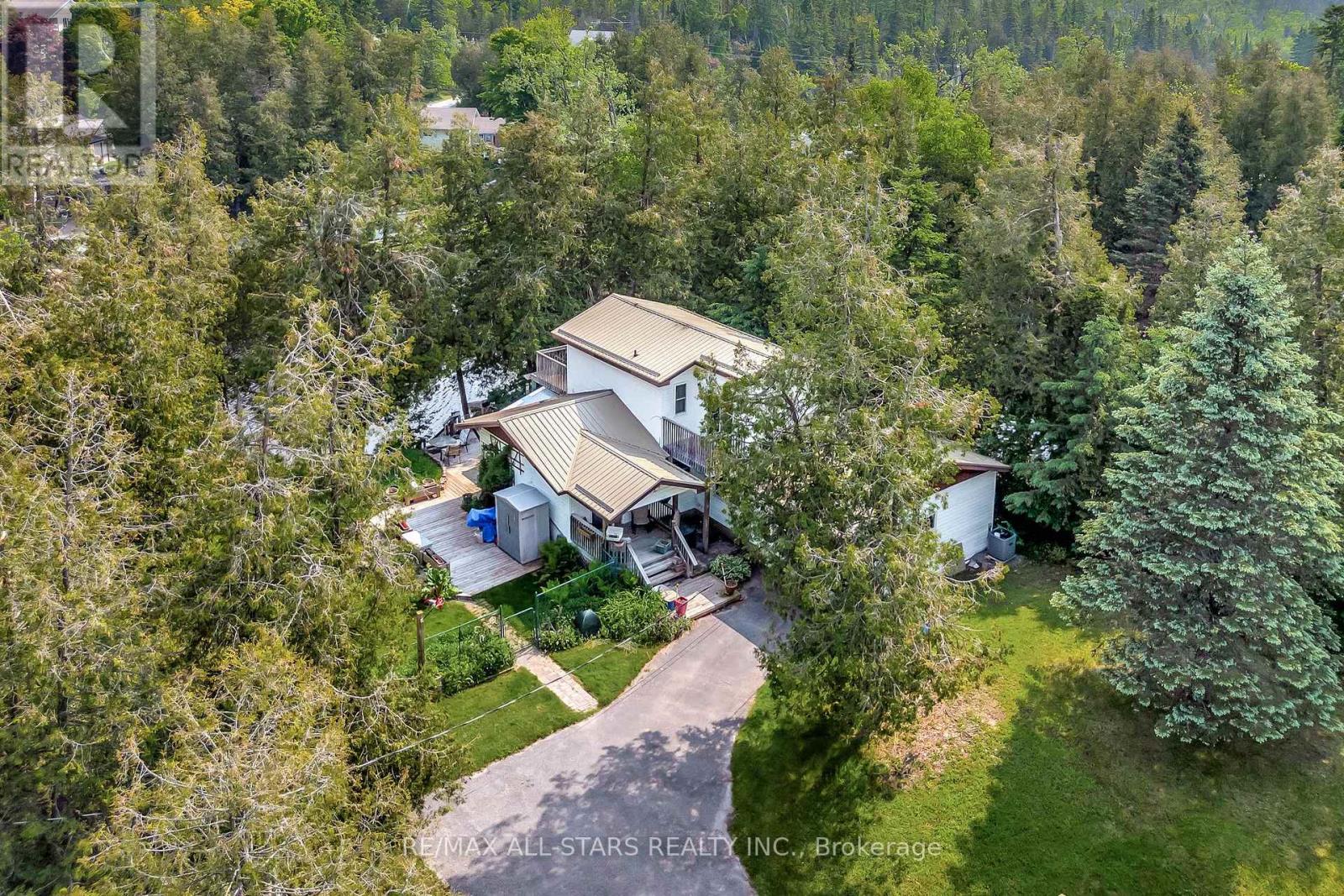 14 WYCHWOOD DRIVE E, kawartha lakes (fenelon falls), Ontario