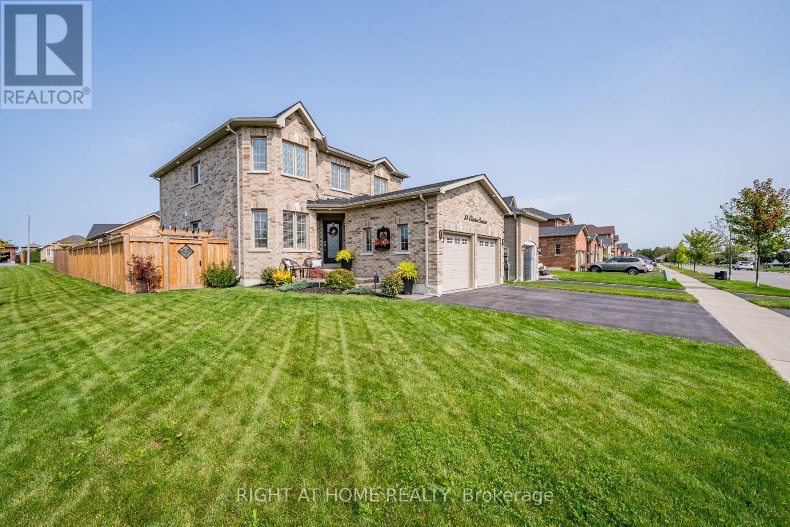 38 CLAXTON CRESCENT, kawartha lakes (lindsay), Ontario