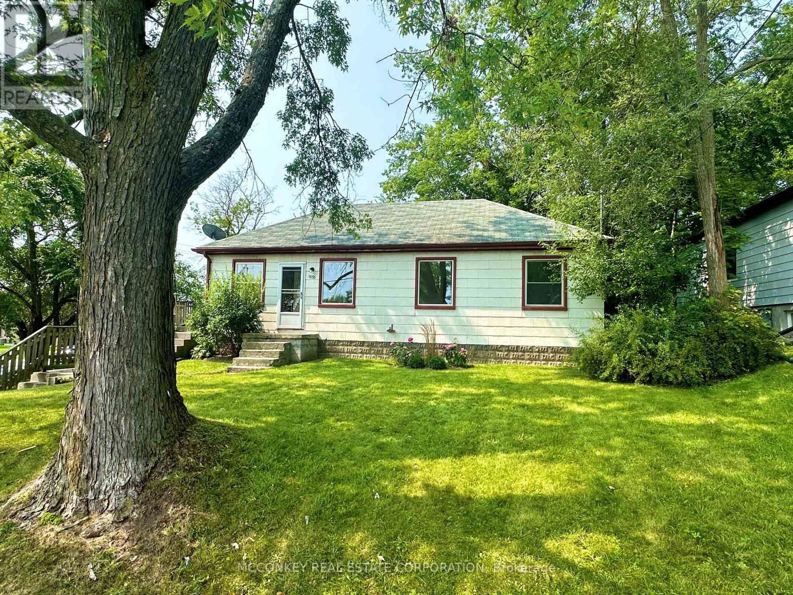 1033 WESTERN AVENUE, peterborough central (south), Ontario