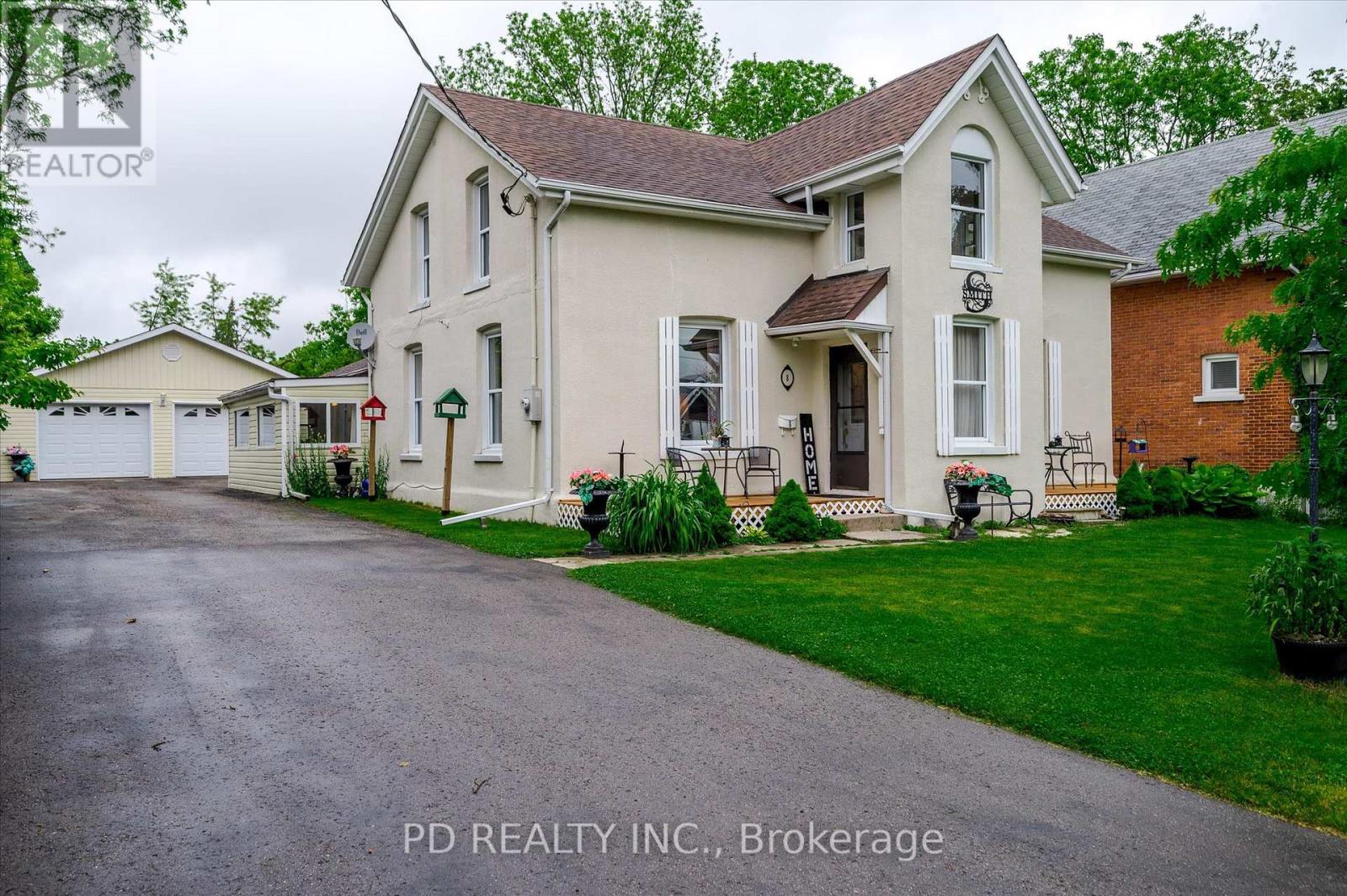 8 REGENT STREET, kawartha lakes (lindsay), Ontario