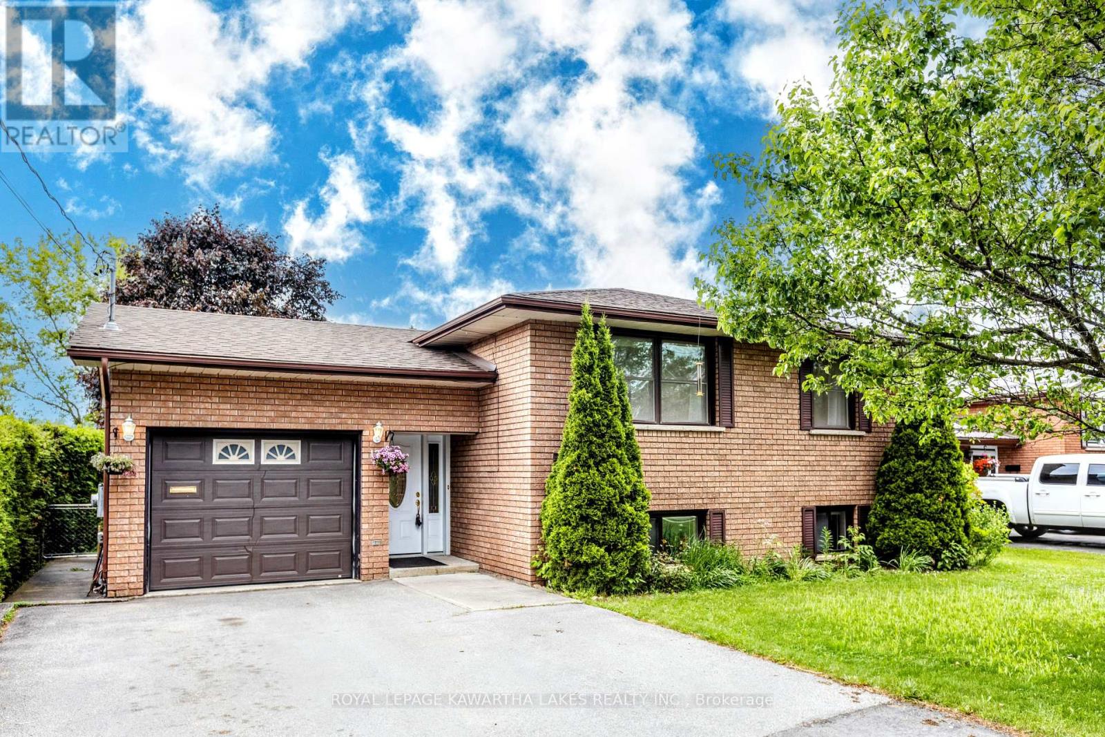 12 HILLSIDE DRIVE, kawartha lakes (lindsay), Ontario