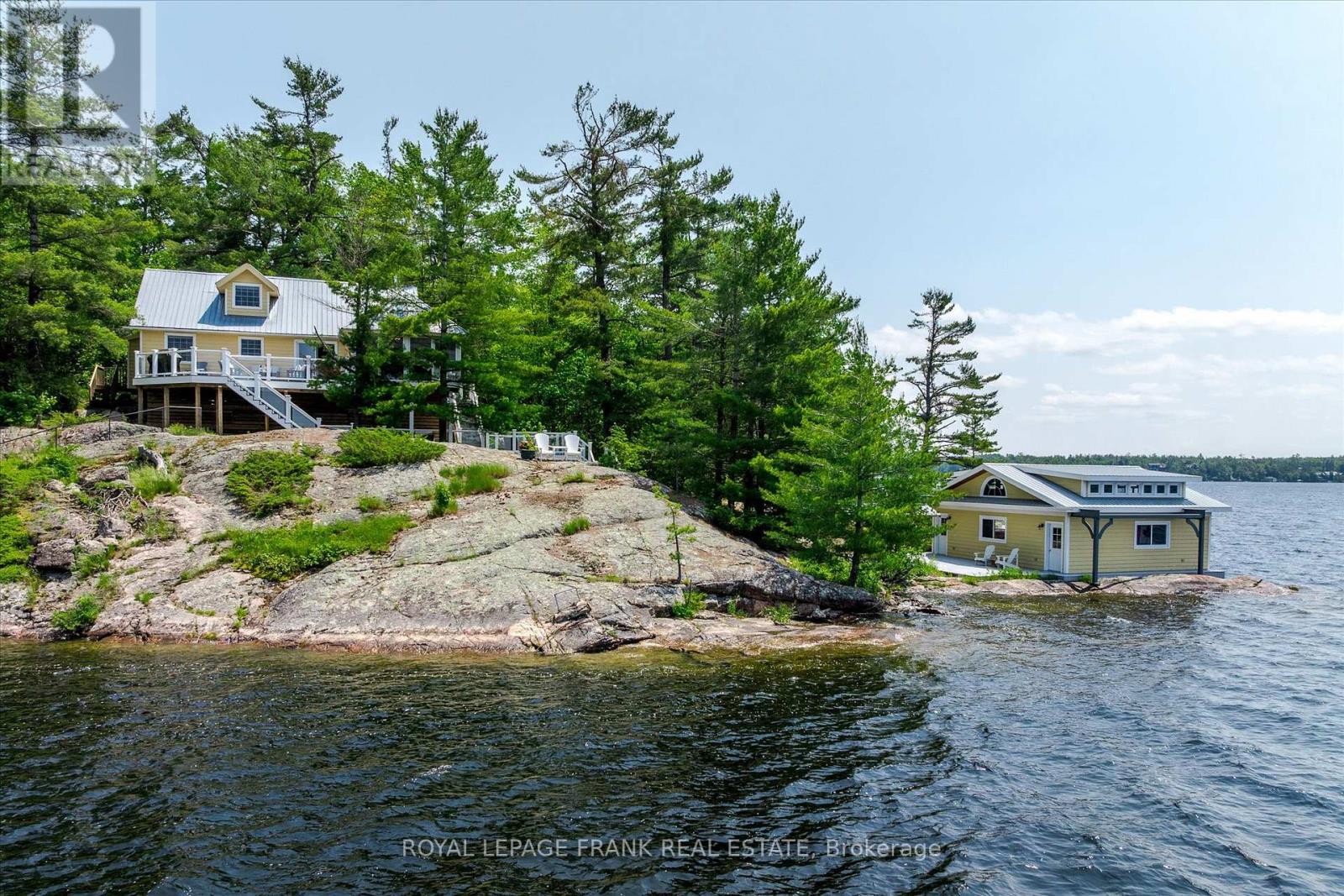112 BIG ISLAND, selwyn, Ontario