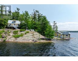 112 BIG ISLAND, selwyn, Ontario