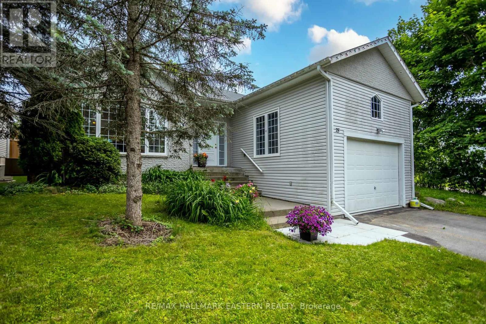 75 OXFORD STREET, selwyn, Ontario