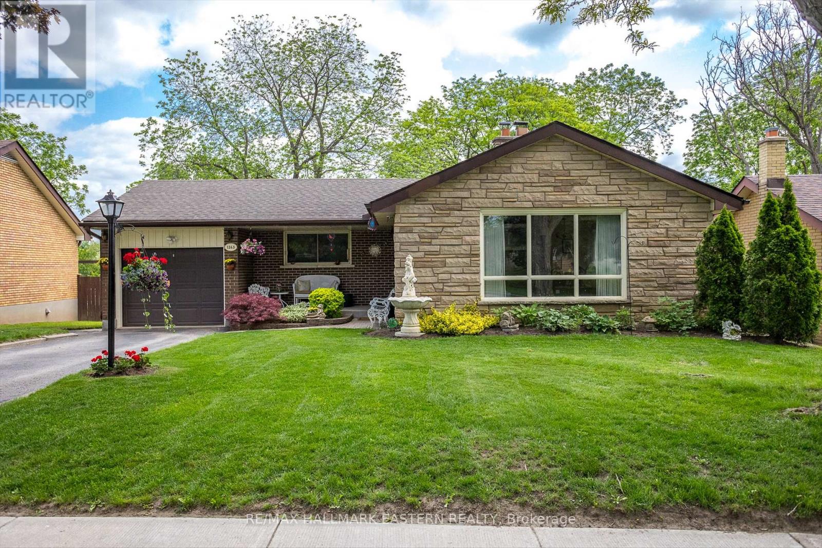 1263 ALGONQUIN BOULEVARD, peterborough north (central), Ontario