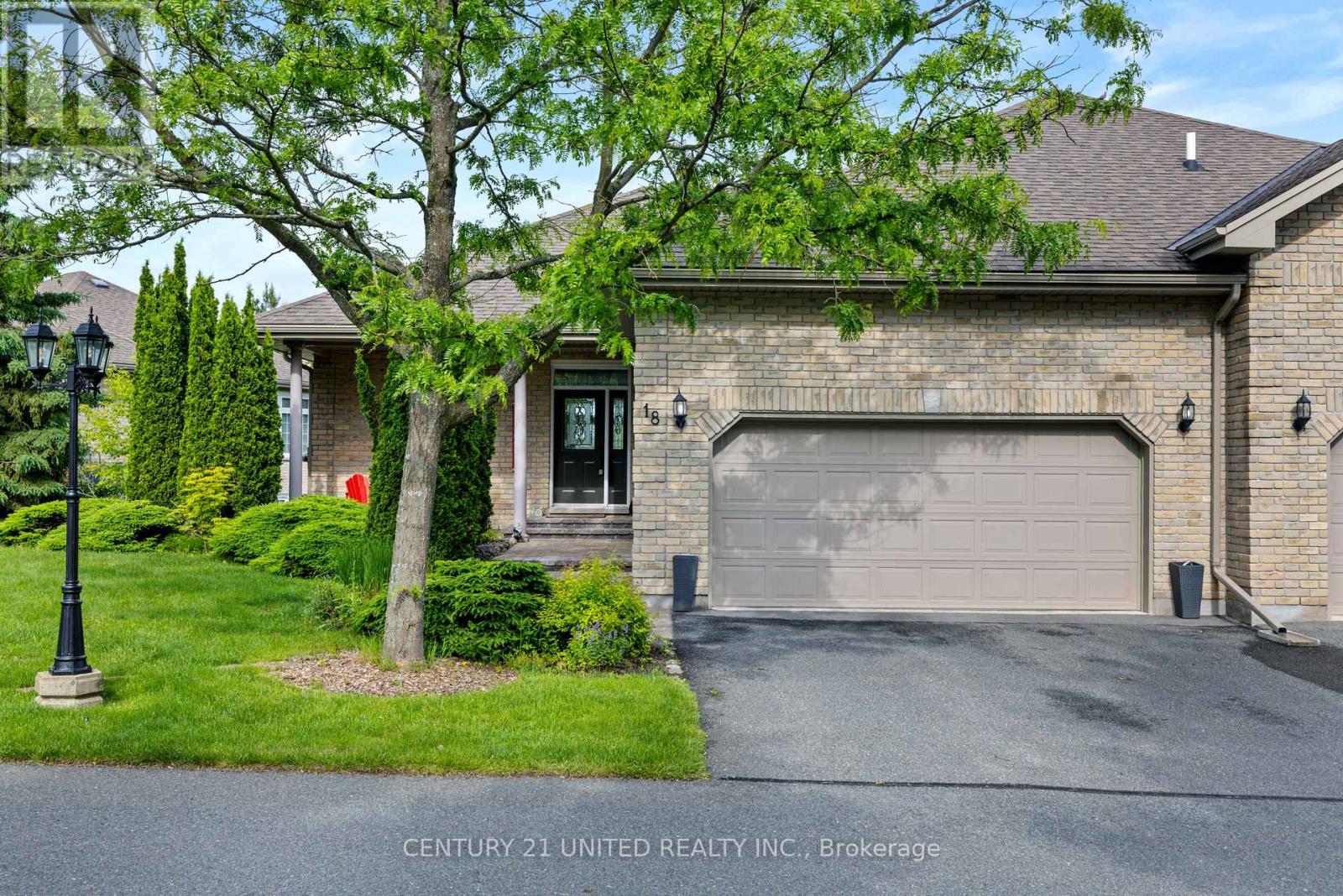 18 - 227 CARNEGIE AVENUE, peterborough north (university heights), Ontario