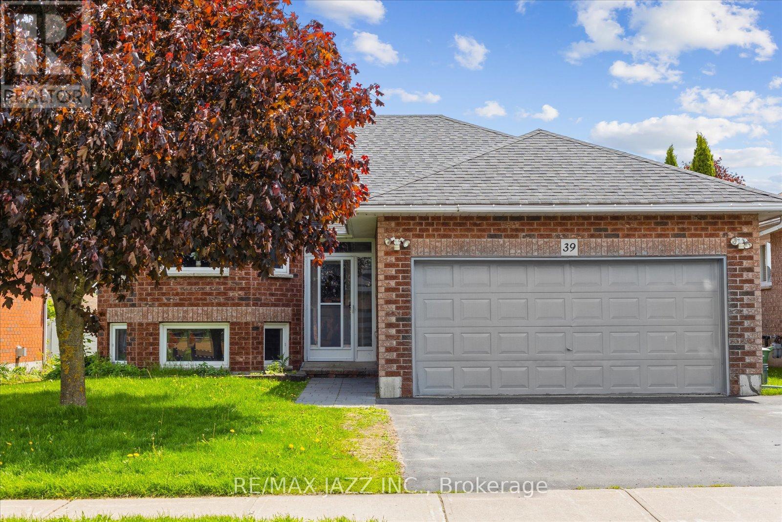 39 MCGIBBON BOULEVARD, kawartha lakes (lindsay), Ontario