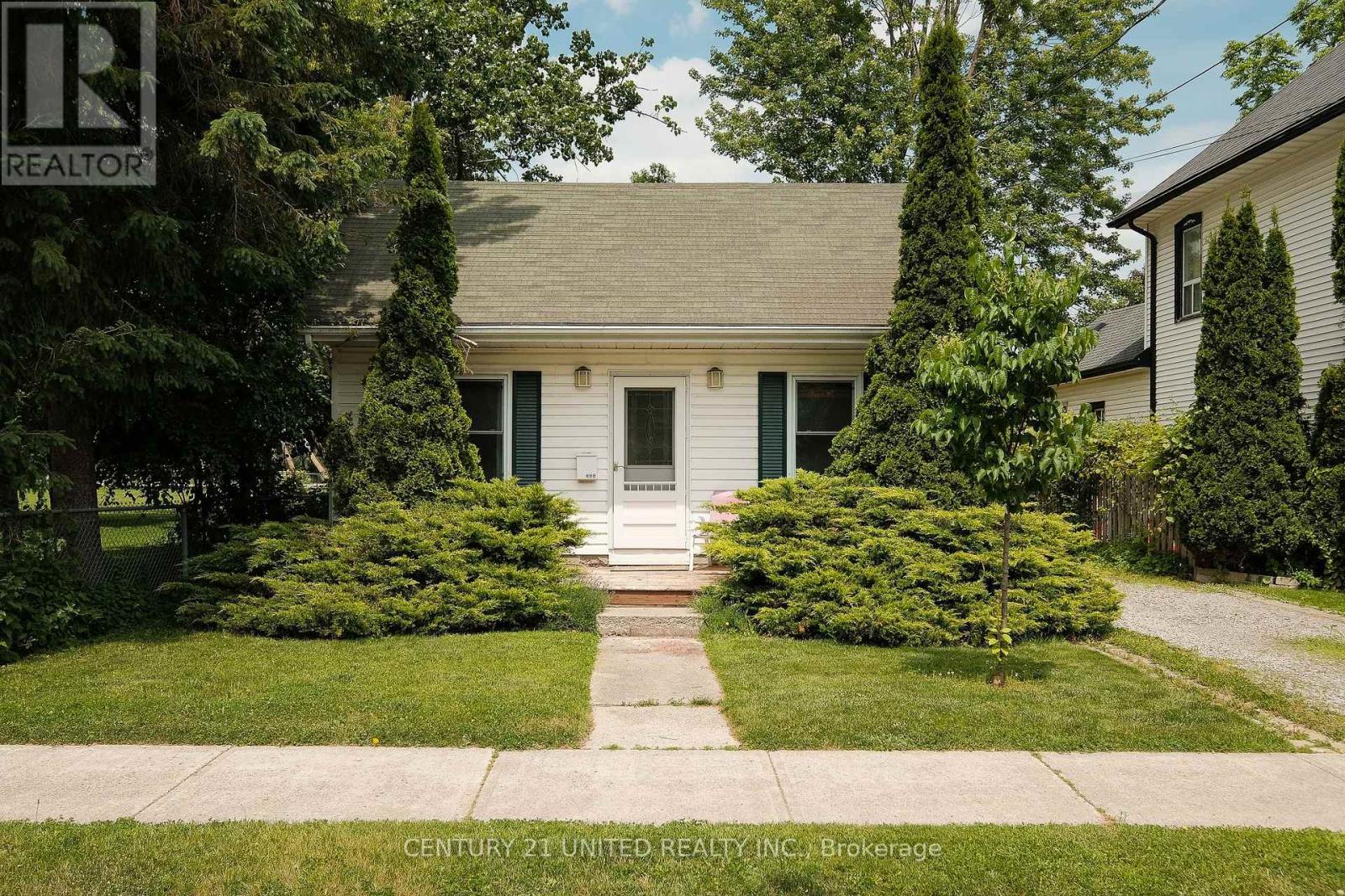 668 BROWN STREET, peterborough central (south), Ontario