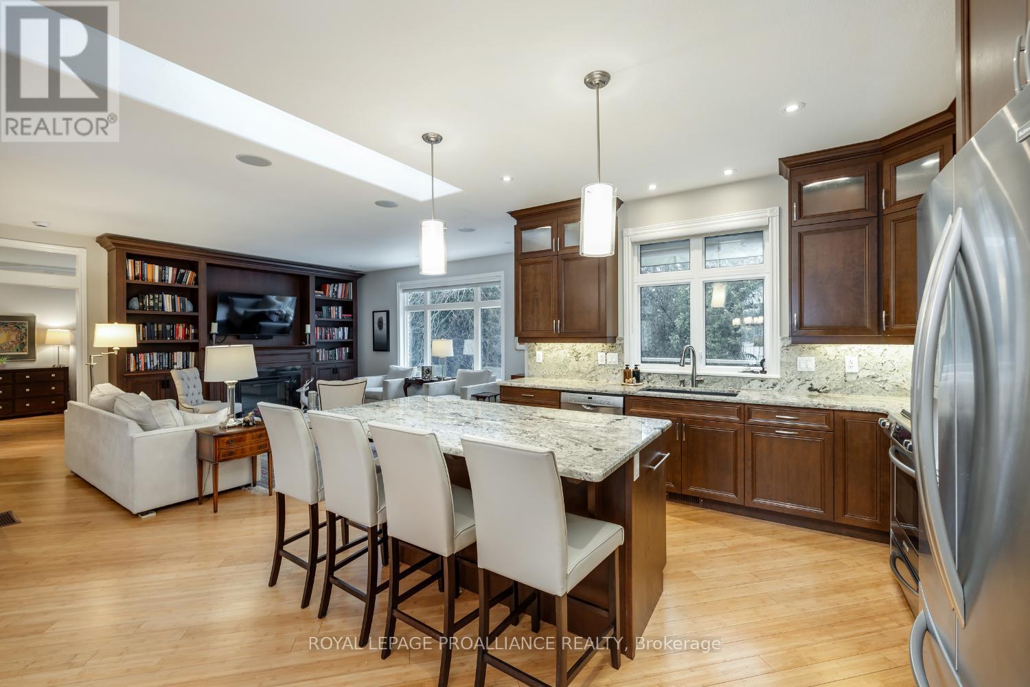 6 - 1020 PARKHILL ROAD W, peterborough west (north), Ontario