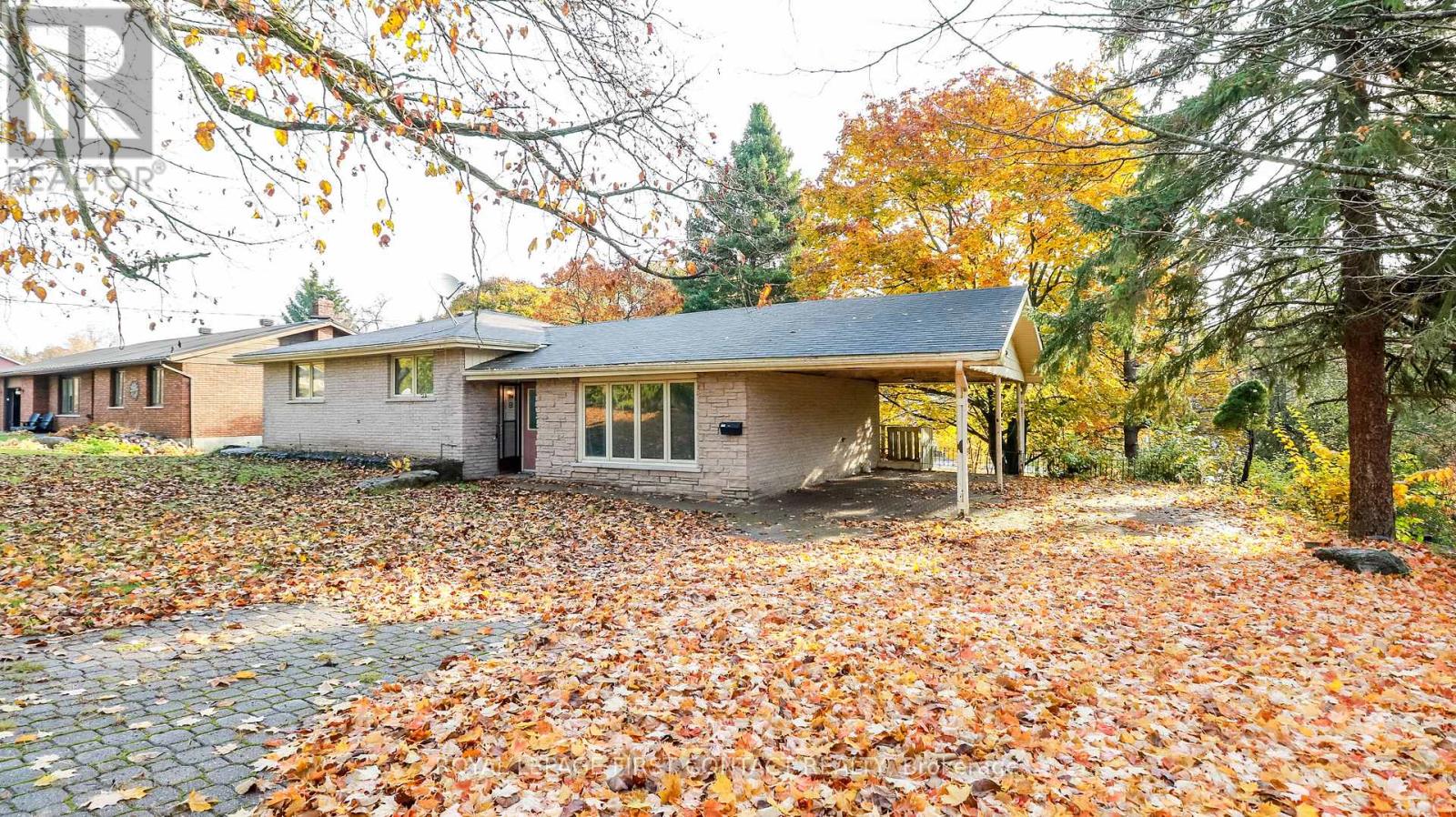 18 KENNEDY DRIVE, kawartha lakes (fenelon falls), Ontario
