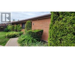26 - 36 CHAMPLAIN CRESCENT, peterborough north (university heights), Ontario