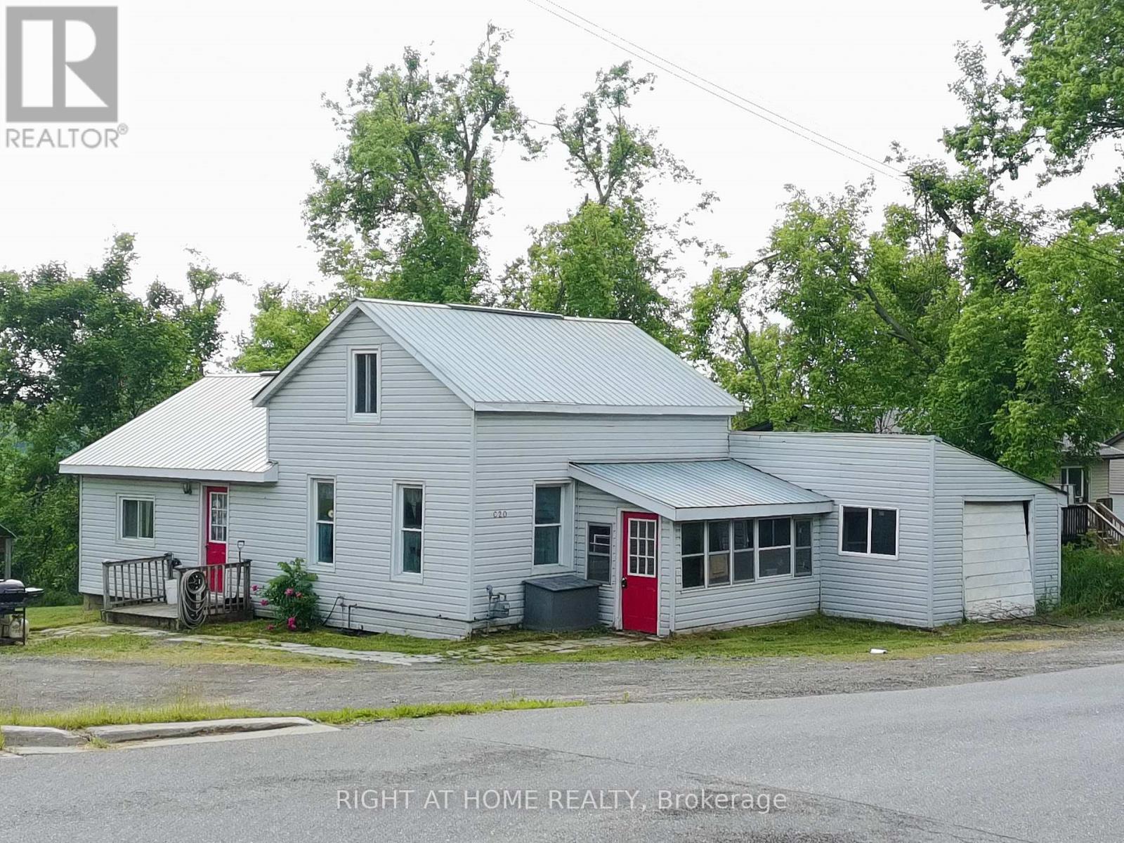 20 ONTARIO STREET, kawartha lakes (manilla), Ontario