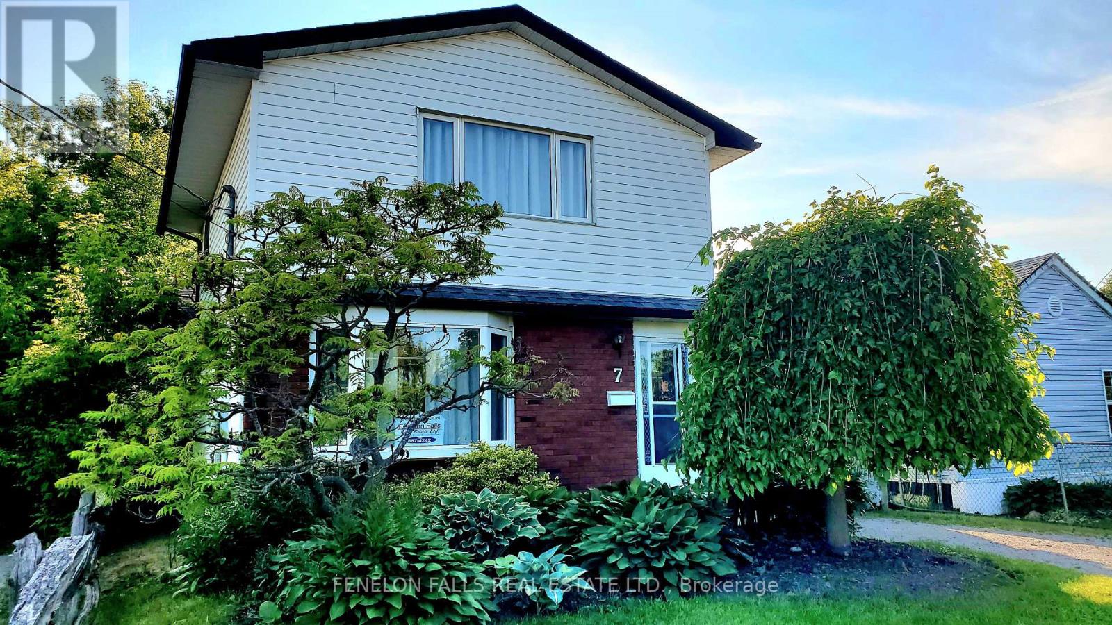 7 JAMES STREET, kawartha lakes (lindsay), Ontario