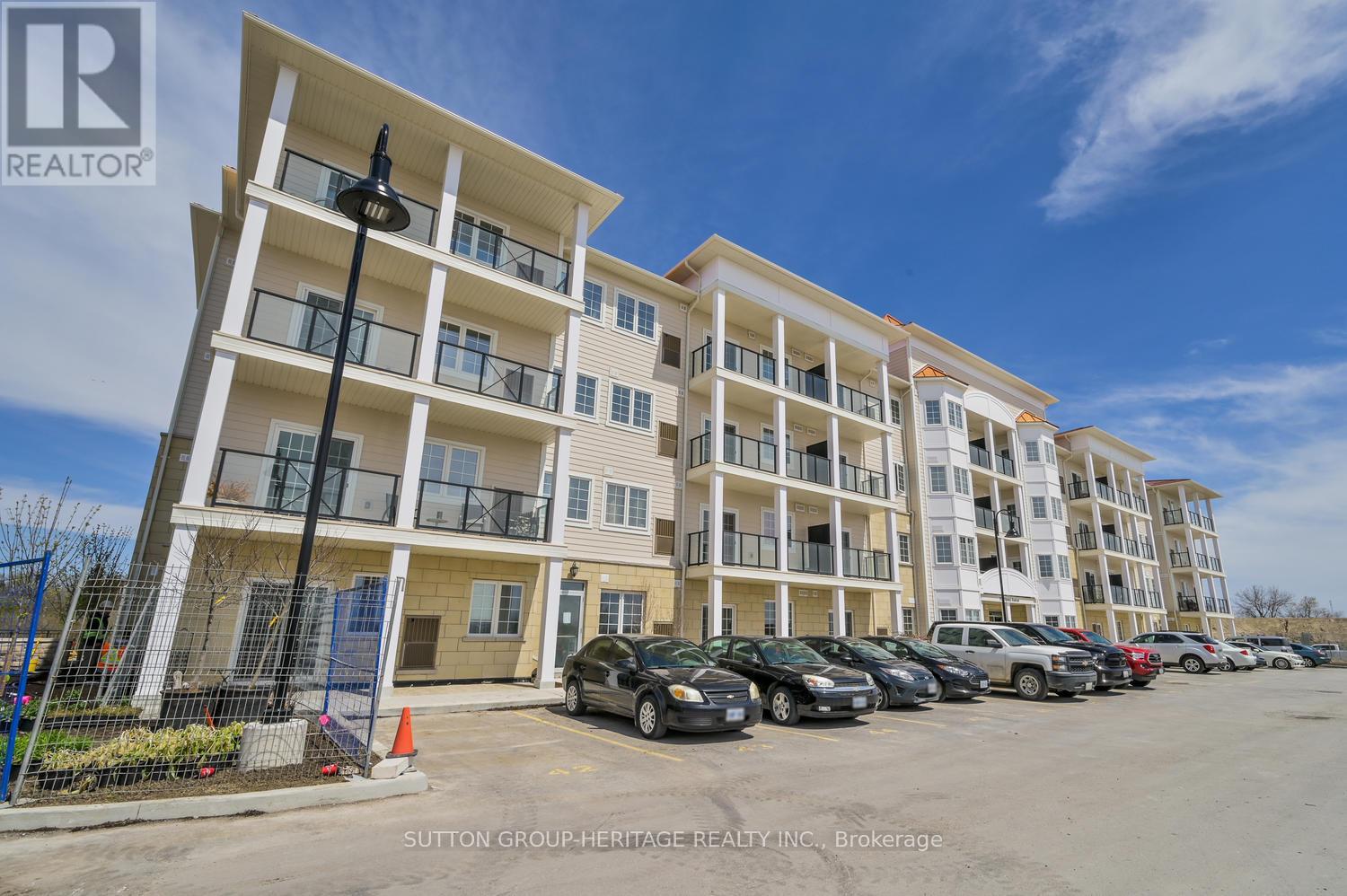 70 SHIPWAY AVENUE, clarington (newcastle), Ontario