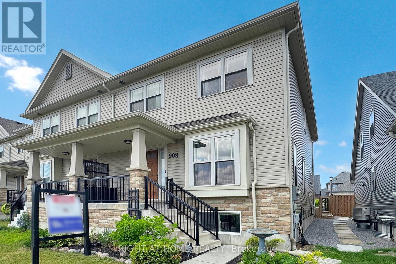 909 BROADWAY BOULEVARD, peterborough north (north), Ontario