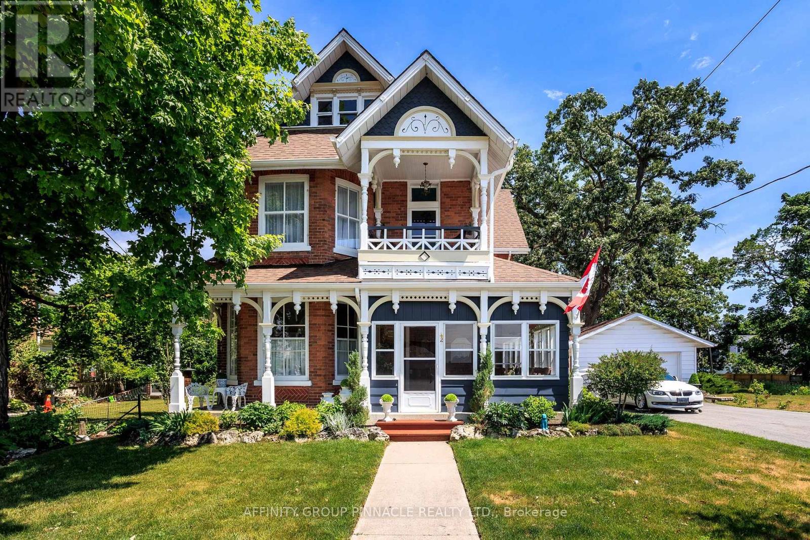 42 OAK STREET, kawartha lakes (fenelon falls), Ontario